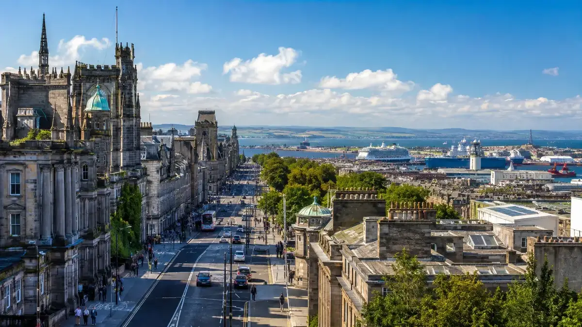 Destino de ferry: Edinburgh