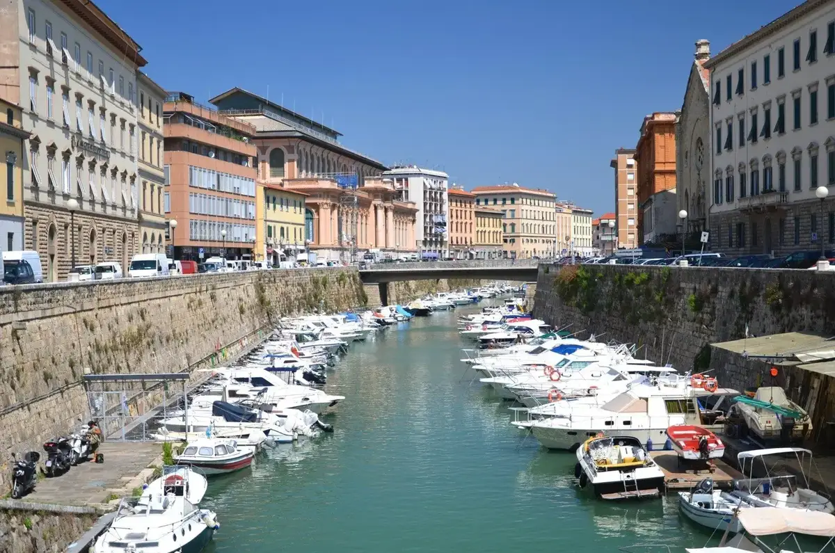 Destino de ferry: Livorno