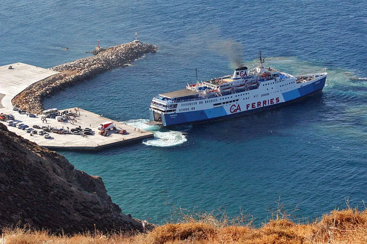 Anafi – porto e destino de ferry