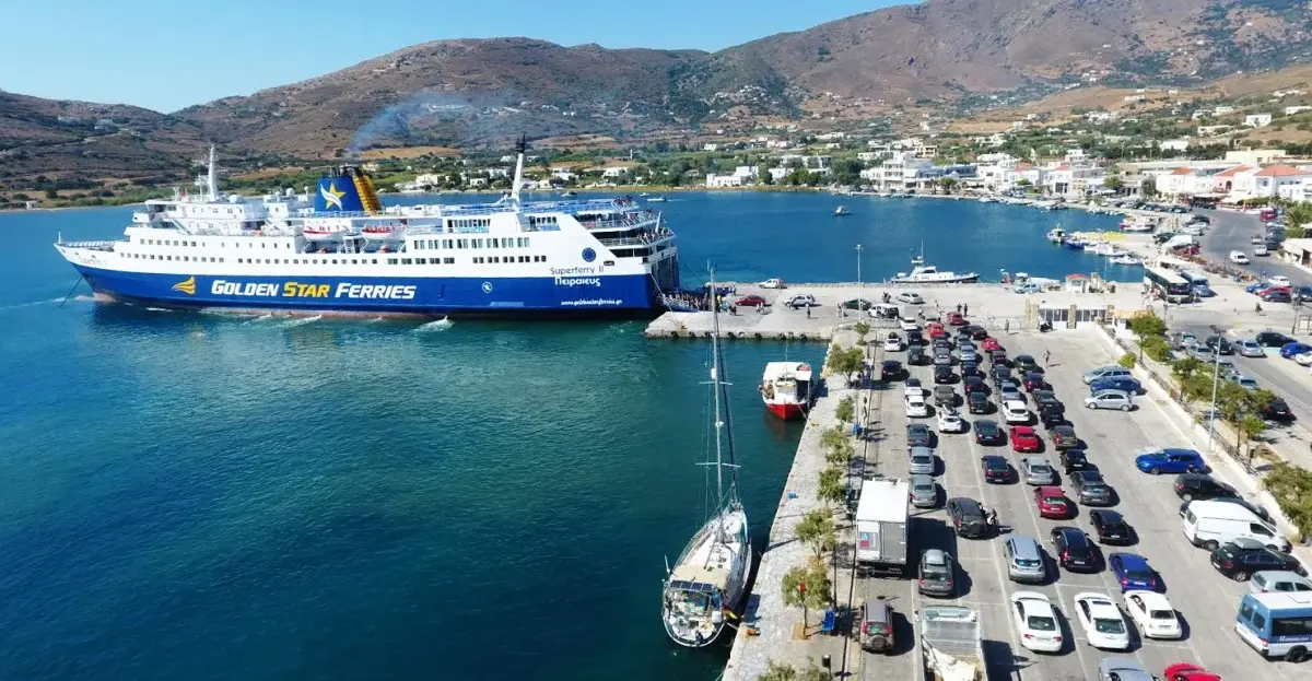Andros – porto e destino de ferry