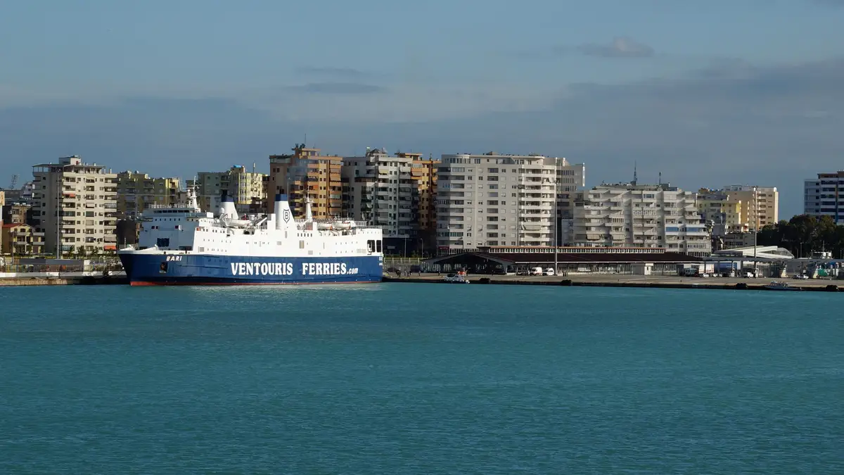 Durrës – porto e destino de ferry