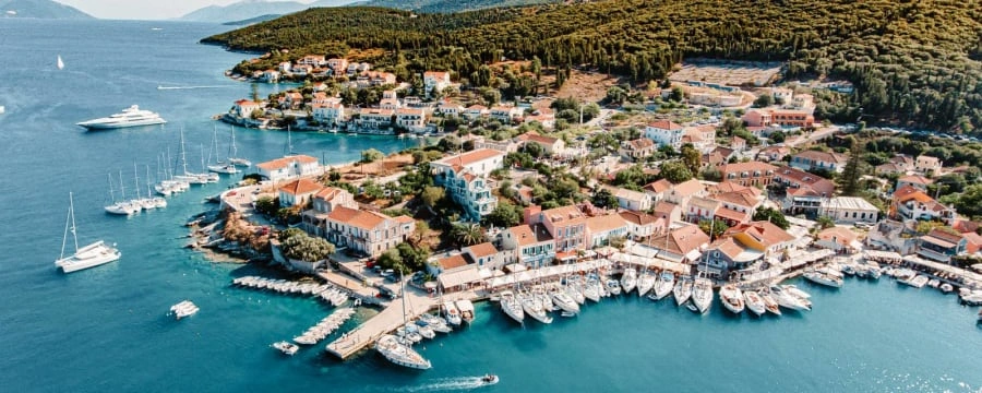 Fiskardo, Kefalonia – porto e destino de ferry