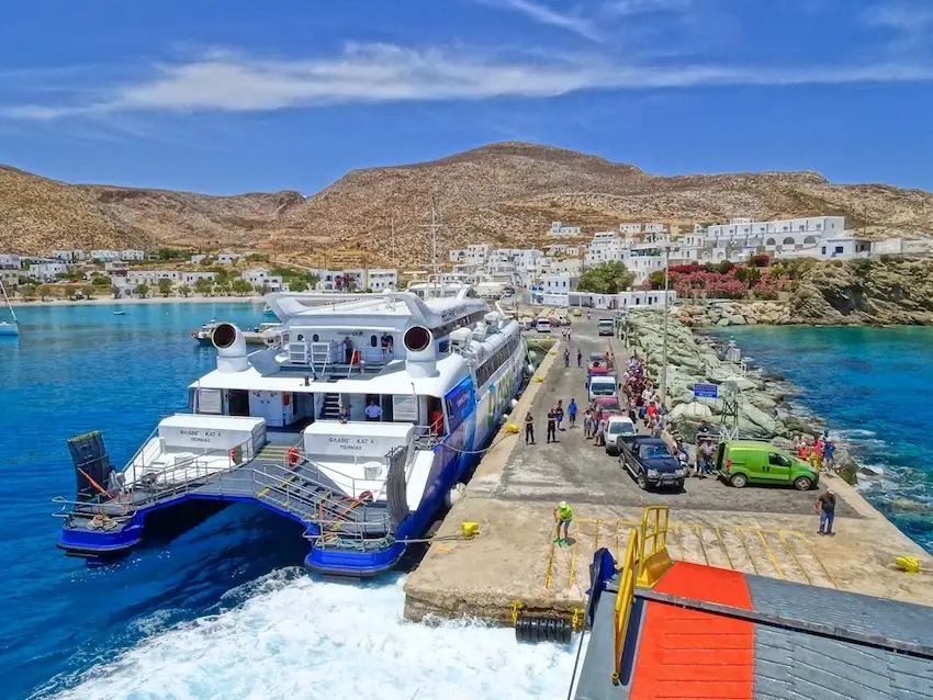 Folegandros – porto e destino de ferry