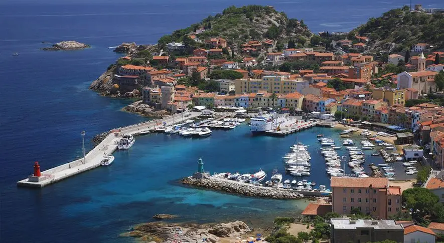 Giglio – porto e destino de ferry