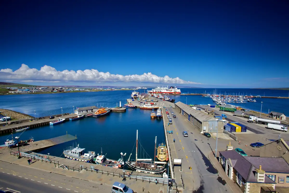 Kirkwall – porto e destino de ferry