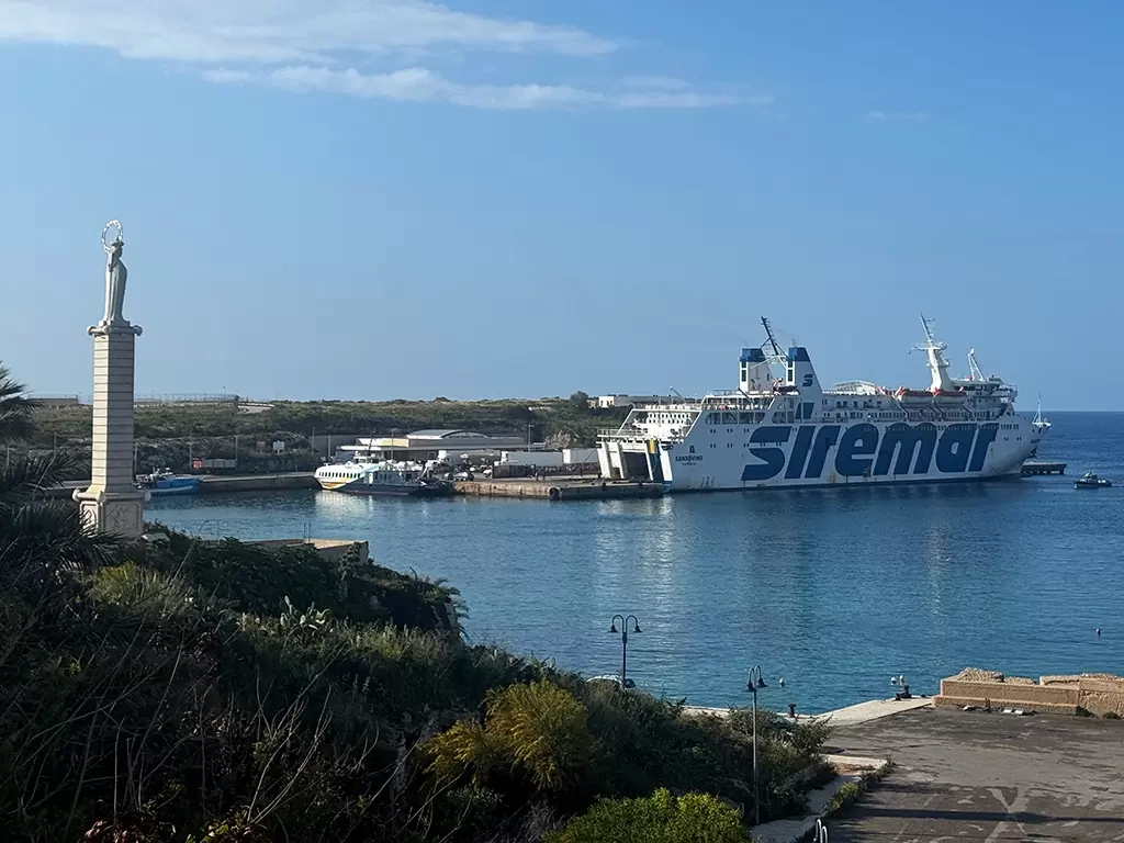 Lampedusa – porto e destino de ferry