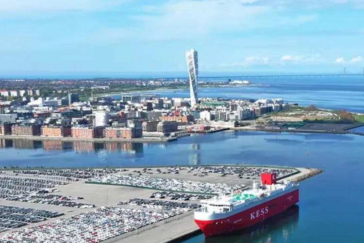 Malmö – porto e destino de ferry