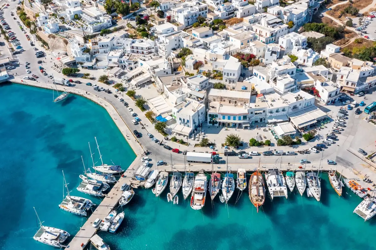 Ferry na rota Pireu–Milos