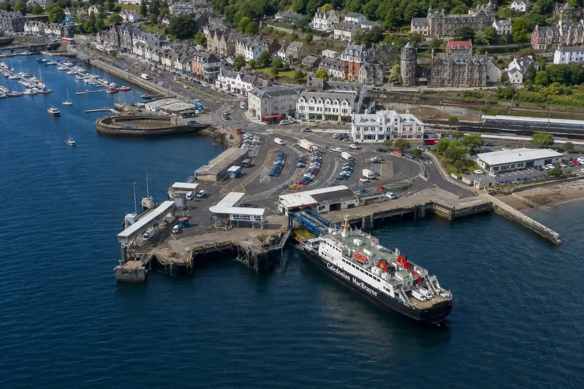 Ferry na rota Oban–Coll