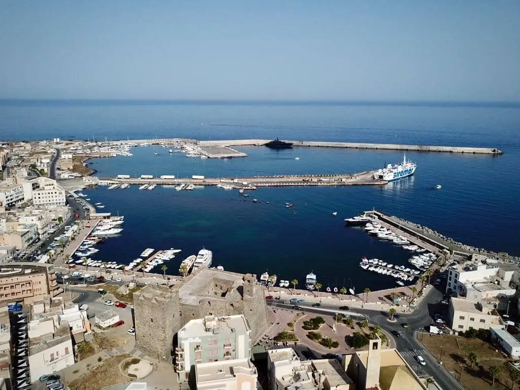 Pantelleria – porto e destino de ferry