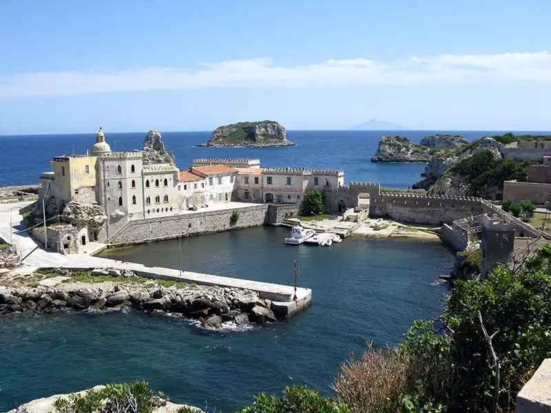 Pianosa – porto e destino de ferry