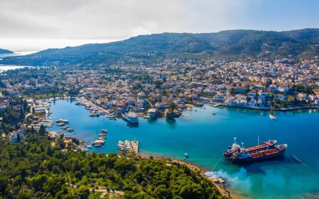 Spetses – porto e destino de ferry