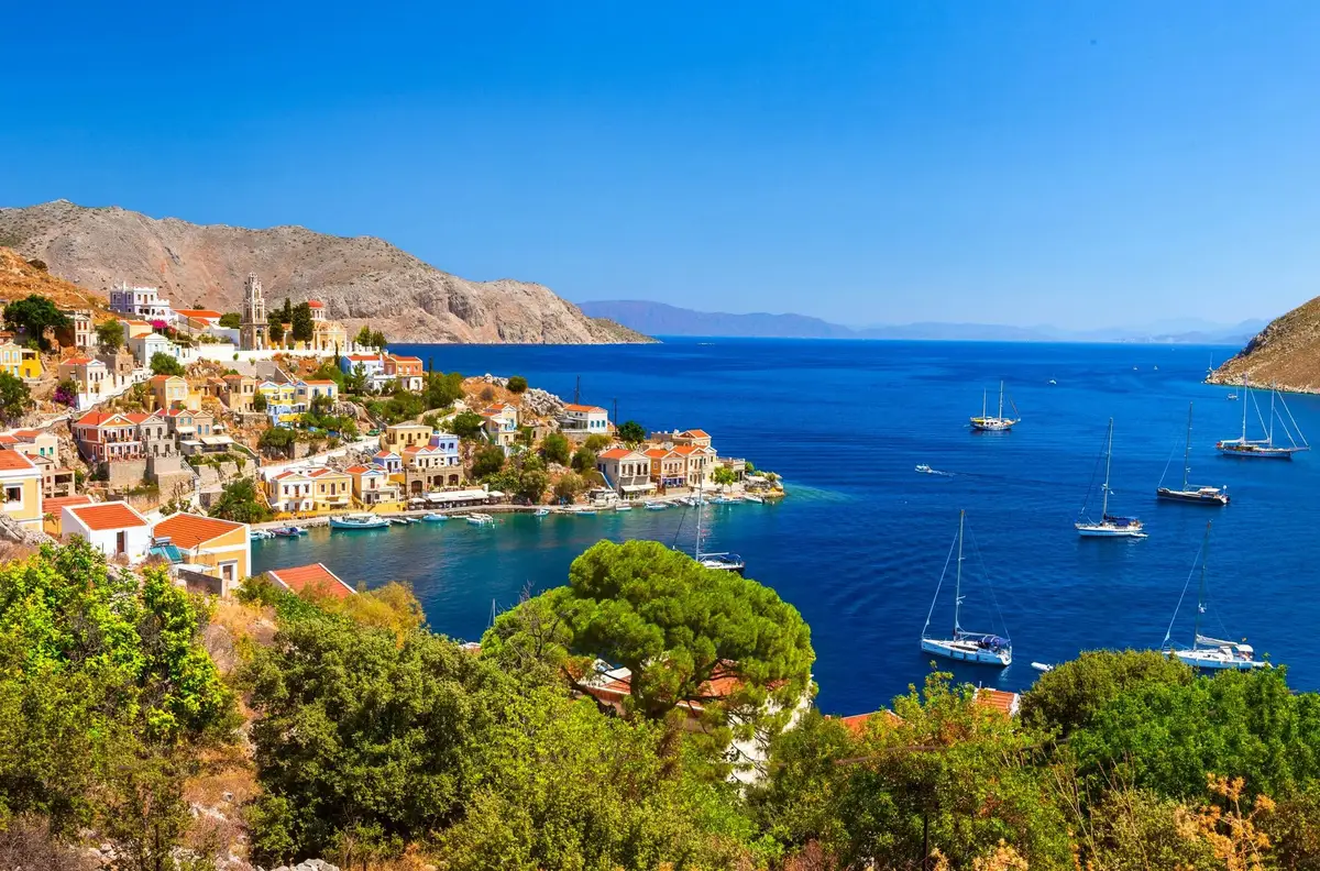 Symi – porto e destino de ferry