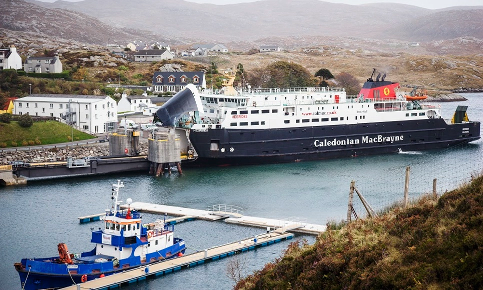 Tarbert (Harris) – porto e destino de ferry