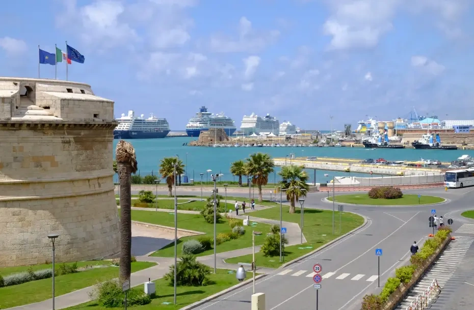 Tunis – porto e destino de ferry