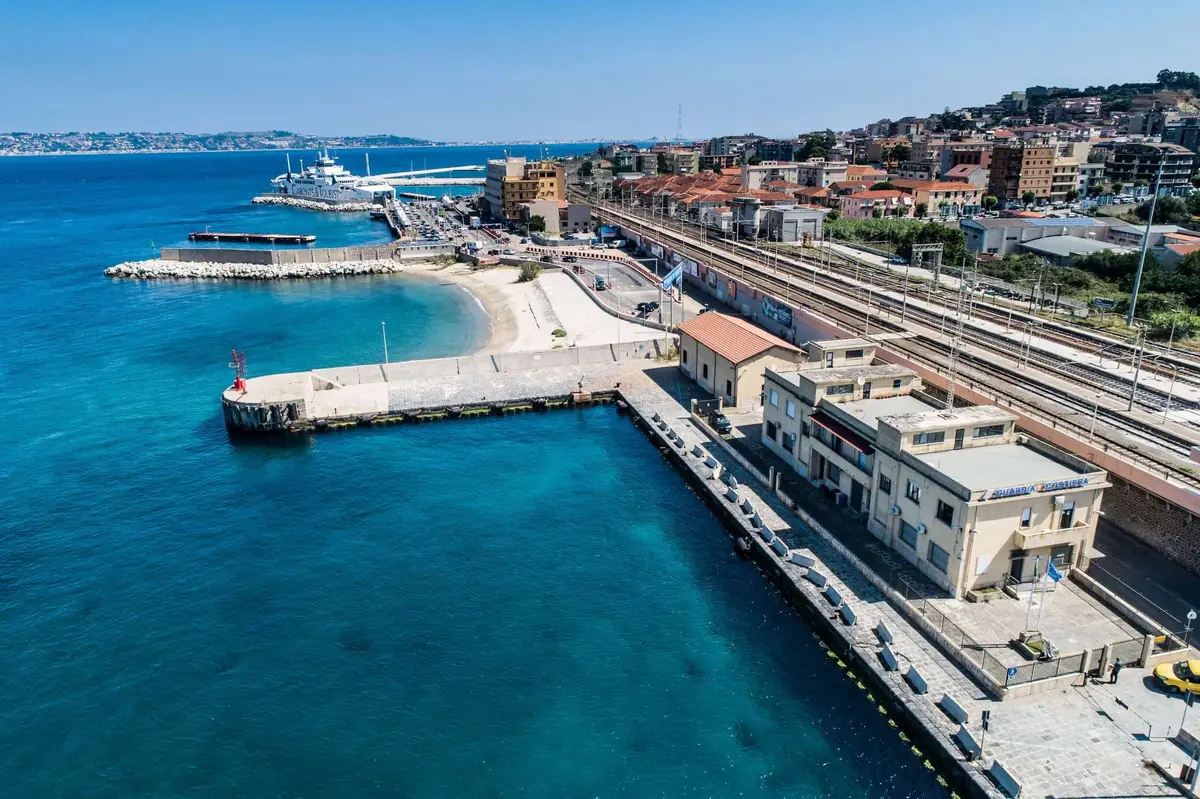Villa San Giovanni – porto e destino de ferry