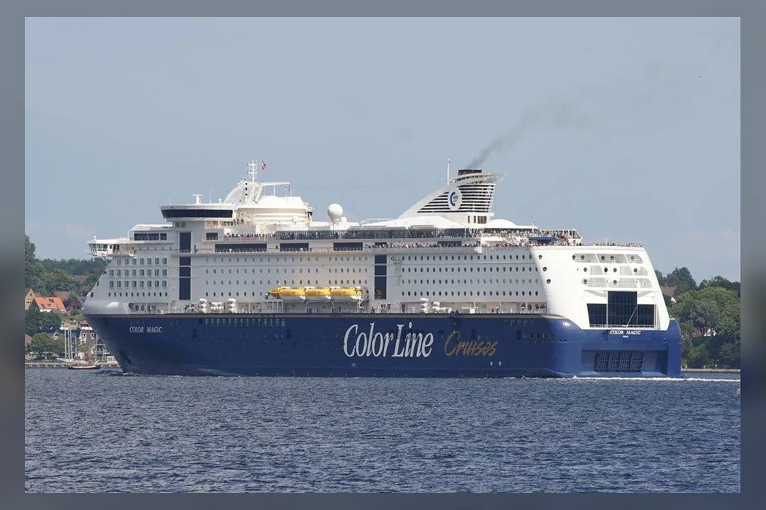 Color Line ferry sailing between Escandinávia e continental Europe