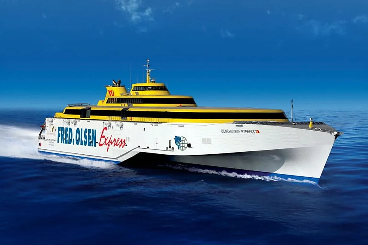 Ferry rápido Fred. Olsen Express a navegar nas Ilhas Canárias