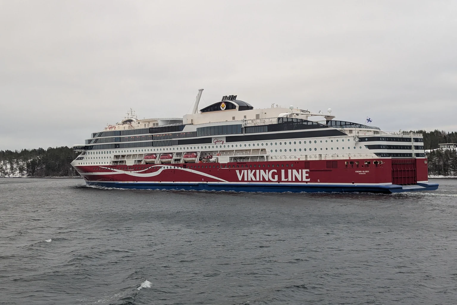 Viking Glory a navegar no mar Báltico