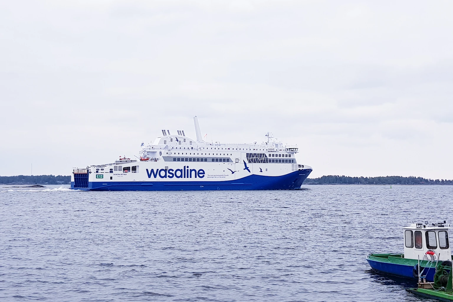 Aurora Botnia a navegar a partir de Vaasa