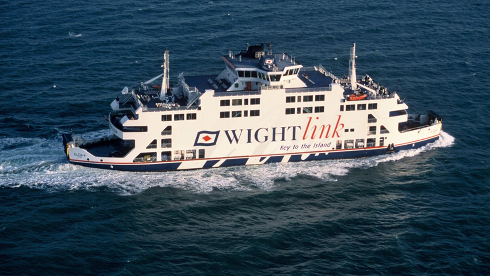 Ferry para automóveis St Clare da Wightlink no Solent