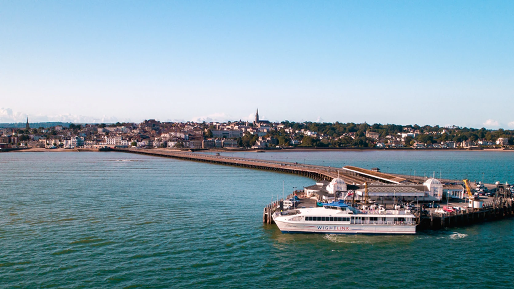 FastCat da Wightlink a servir Ryde Pier Head