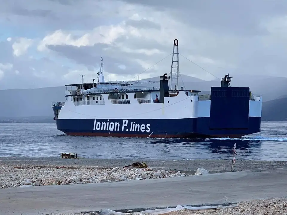 Ionion P. Lines ferry serving Lefkada e Ítaca