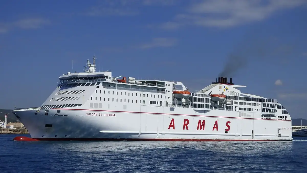 Ferry da Naviera Armas